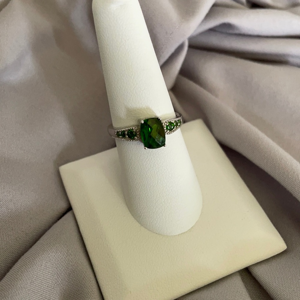 JTV Russian Green Ring